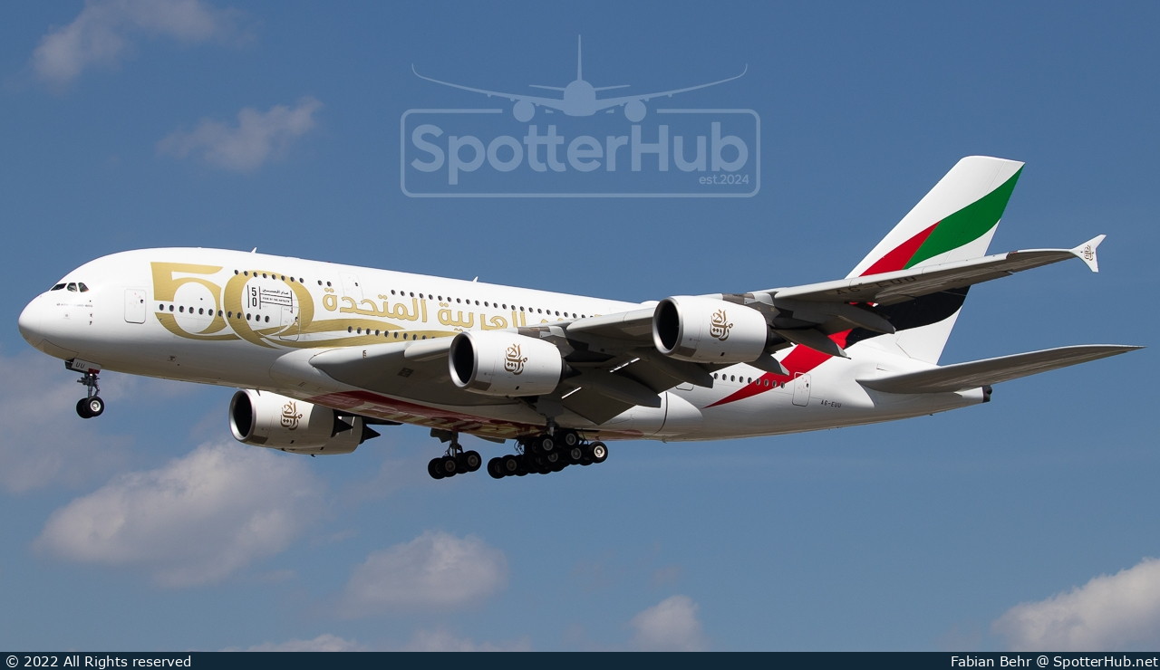Photo of A6-EUU - Airbus A380-842 operated by Emirates