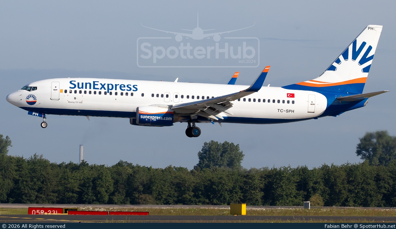 Photo of TC-SPH - Boeing 737-82R operated by SunExpress
