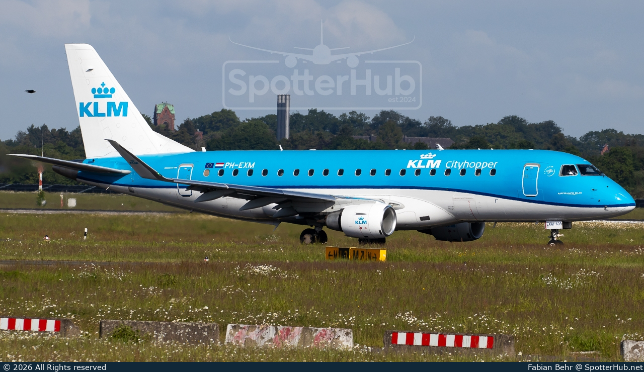 Photo of PH-EXM - Embraer ERJ-175STD operated by KLM Cityhopper