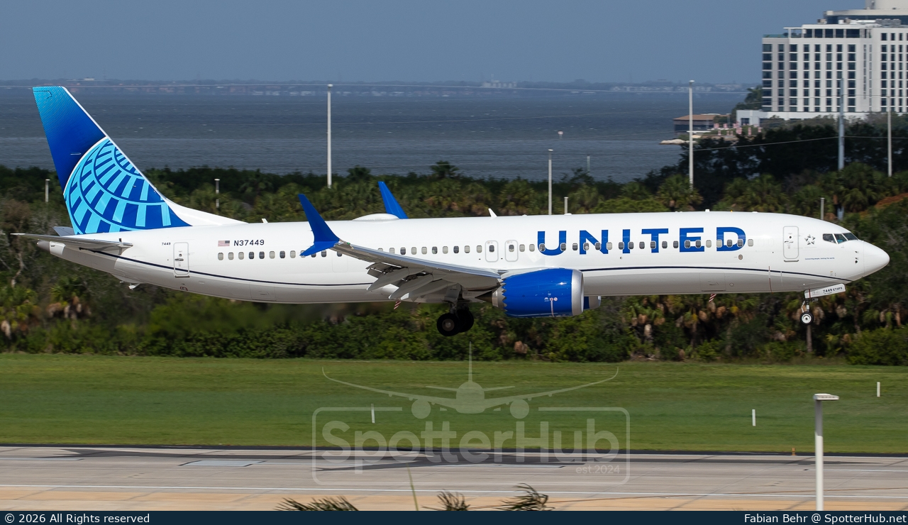 Photo of N37449 - Boeing 737 MAX 9 operated by United Airlines