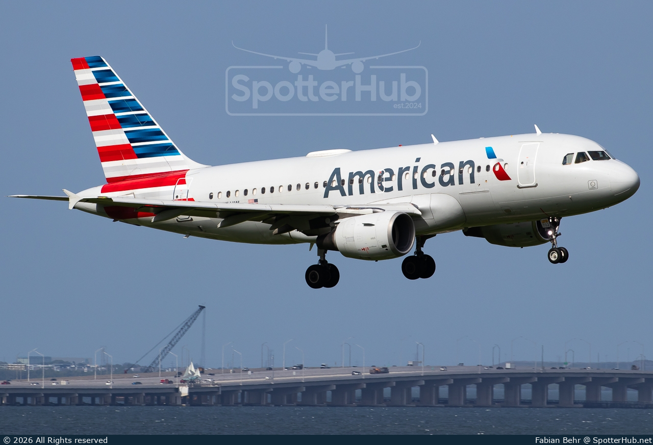 Photo of N702UW - Airbus A319-112 operated by American Airlines