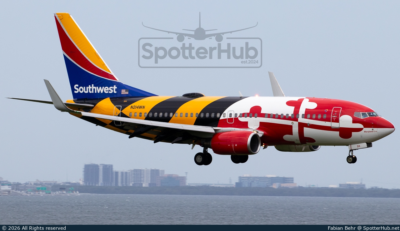 Photo of N214WN - Boeing 737-7H4 operated by Southwest Airlines