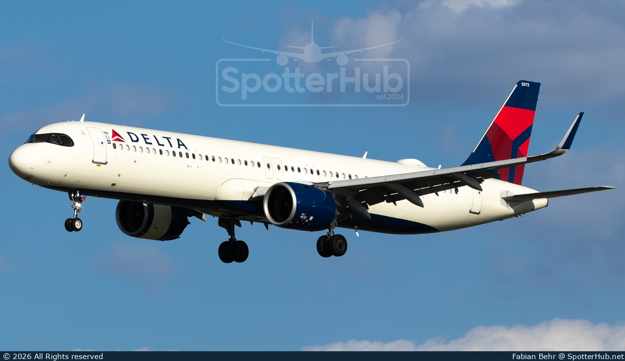 Photo of N573DT - Airbus A321-271NX operated by Delta Air Lines