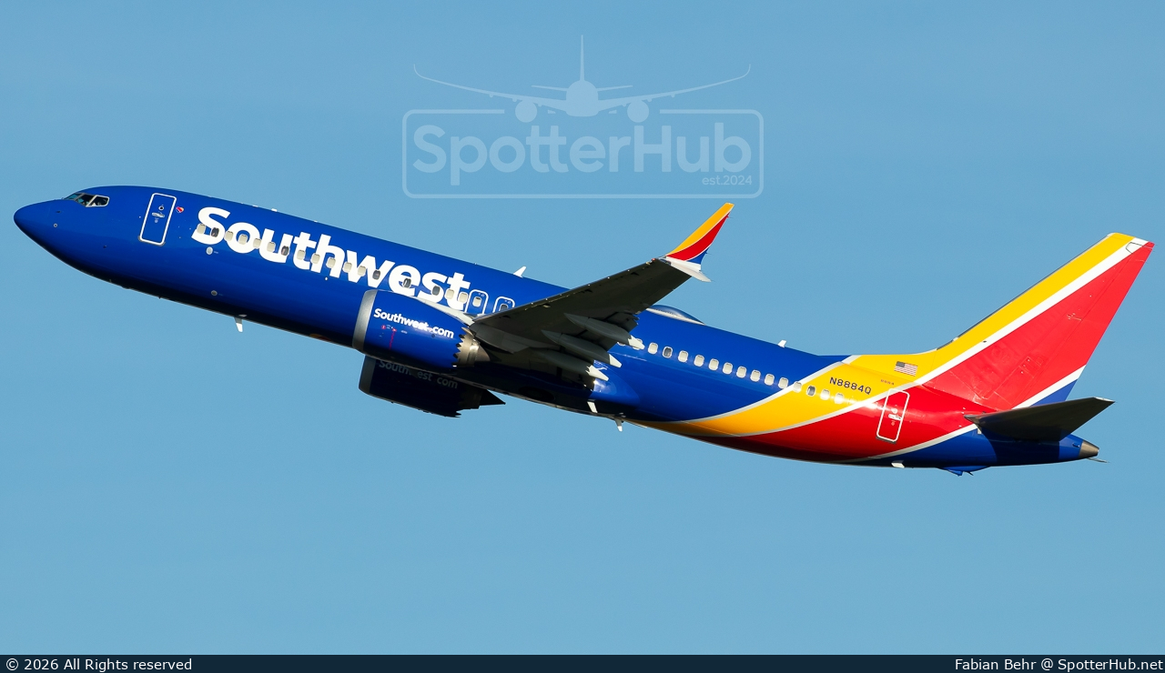 Photo of N8884Q - Boeing 737 MAX 8 operated by Southwest Airlines