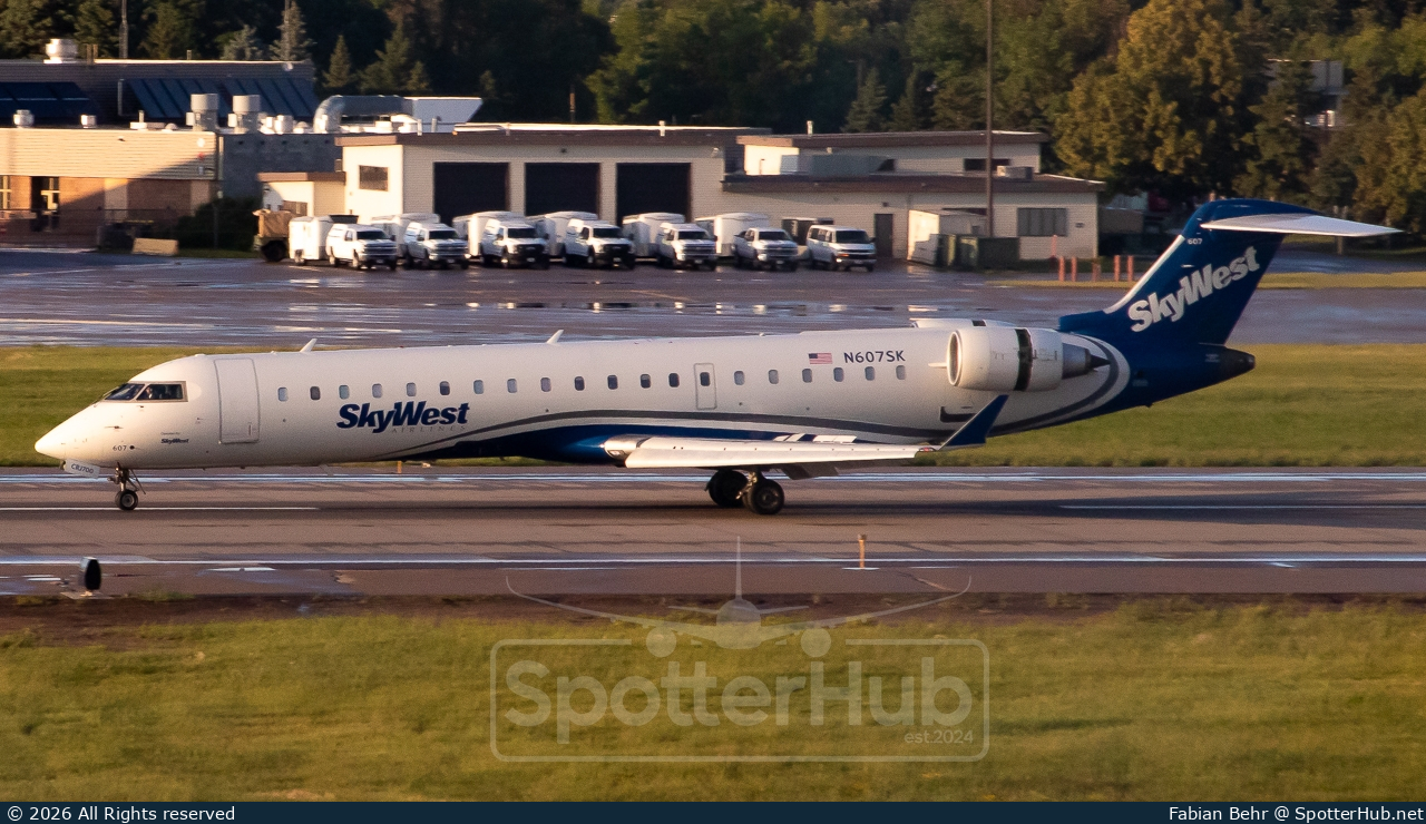 Photo of N607SK - Bombardier CRJ-550 operated by SkyWest Airlines