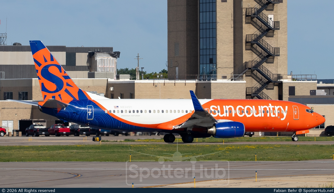 Photo of N834SY - Boeing 737-8KN operated by Sun Country Airlines