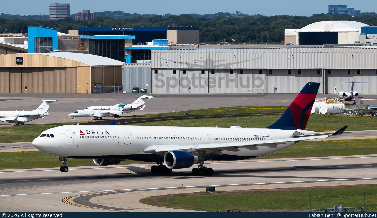 Photo of N828NW - Airbus A330-302 operated by Delta Air Lines