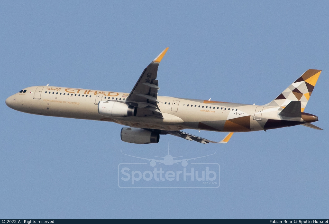 Photo of A6-AEC - Airbus A321-231 operated by Etihad Airways