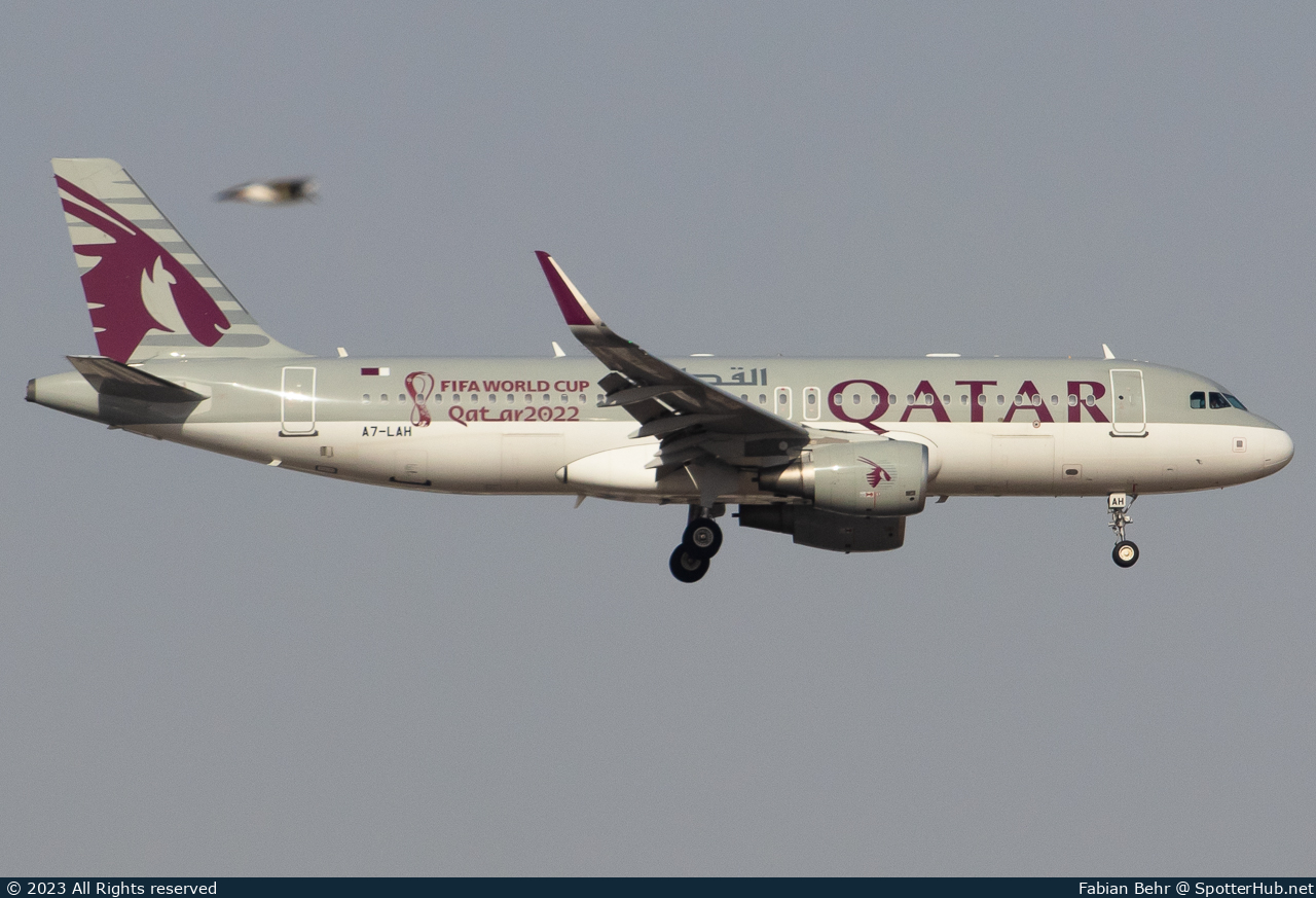 Photo of A7-LAH - Airbus A320-214 operated by Qatar Airways