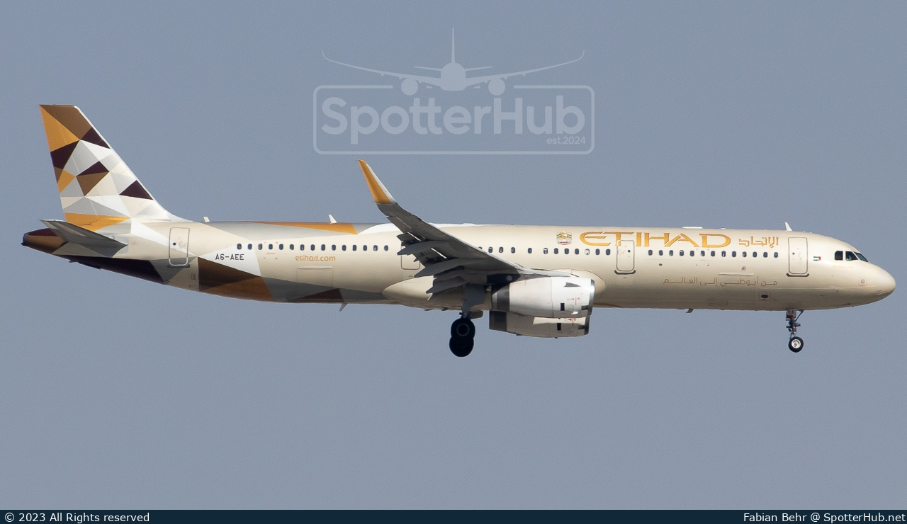 Photo of A6-AEE - Airbus A321-231 operated by Etihad Airways