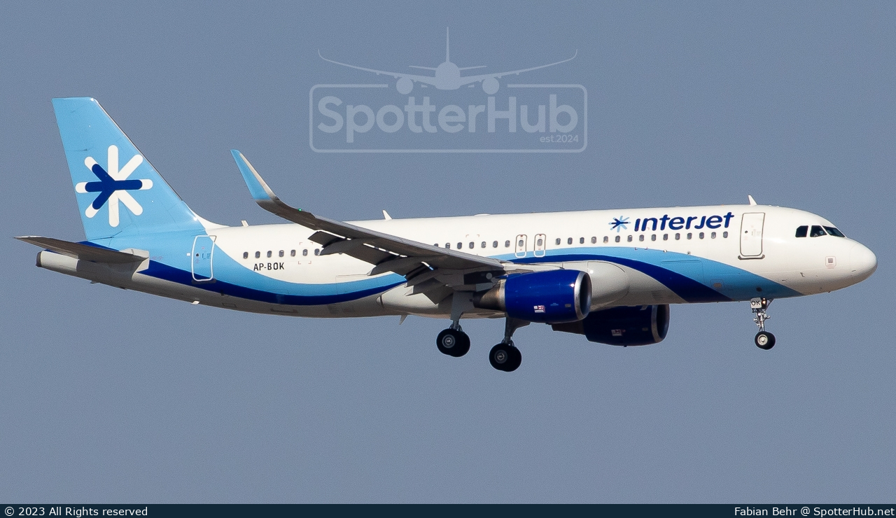 Photo of AP-BOK - Airbus A320-214 operated by PIA Pakistan International Airlines
