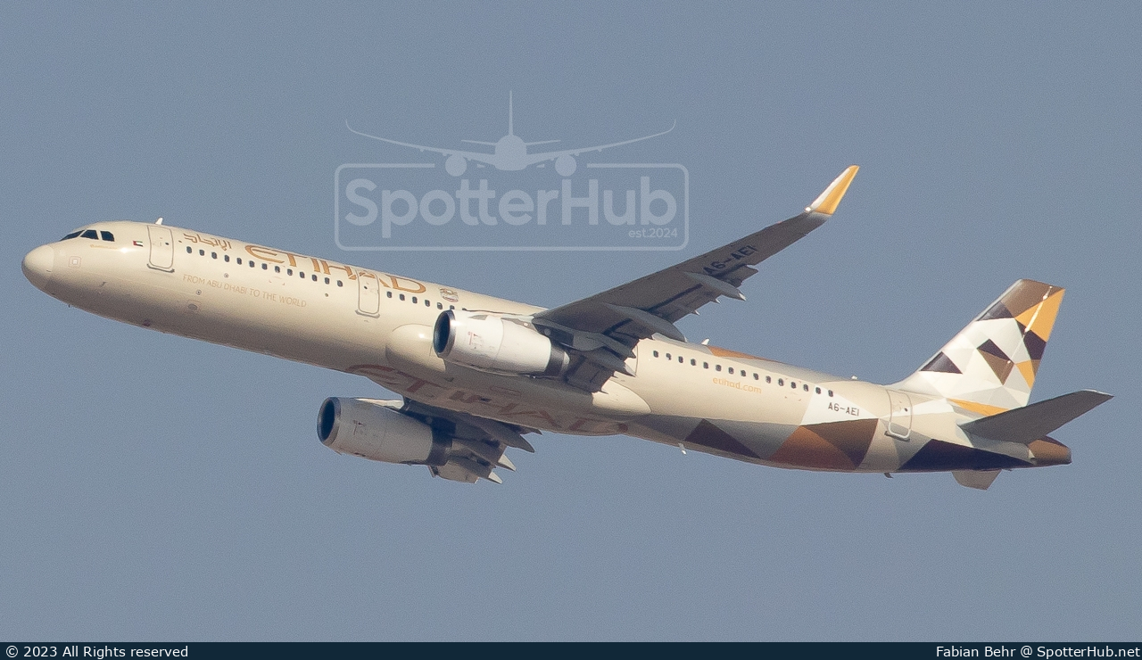 Photo of A6-AEI - Airbus A321-231 operated by Etihad Airways