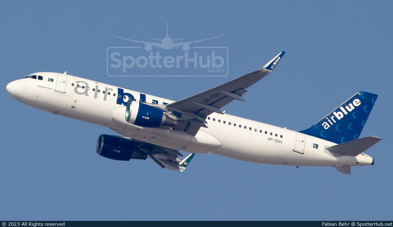 Photo of AP-EDH - Airbus A320-214 operated by Airblue