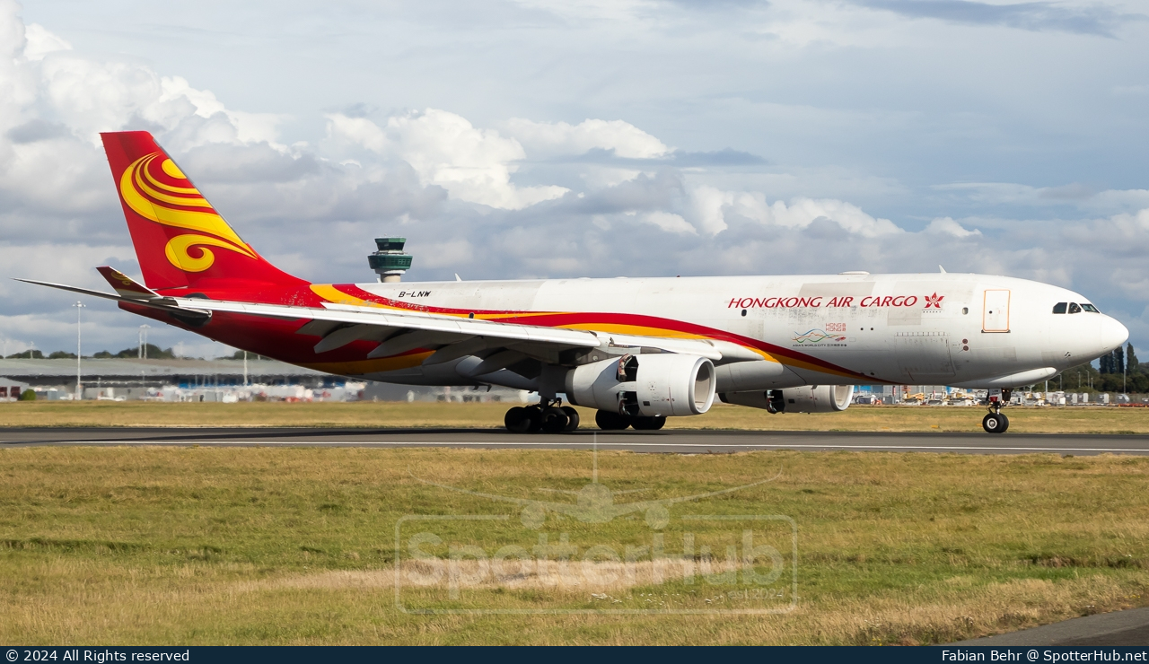 Photo of B-LNW - Airbus A330-243F