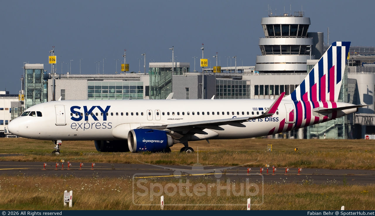 Photo of SX-GNA - Airbus A320-251N operated by Sky Express