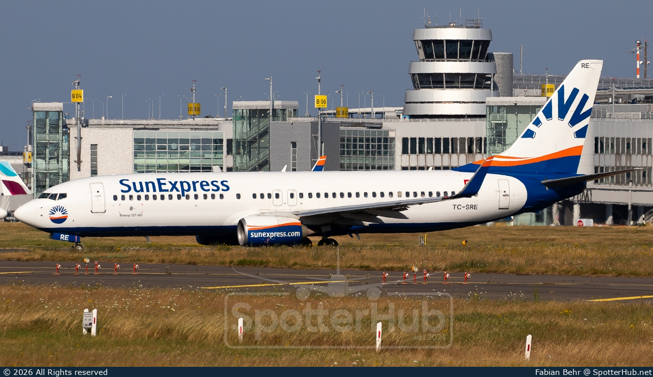 Photo of TC-SRE - Boeing 737-8JP operated by SunExpress