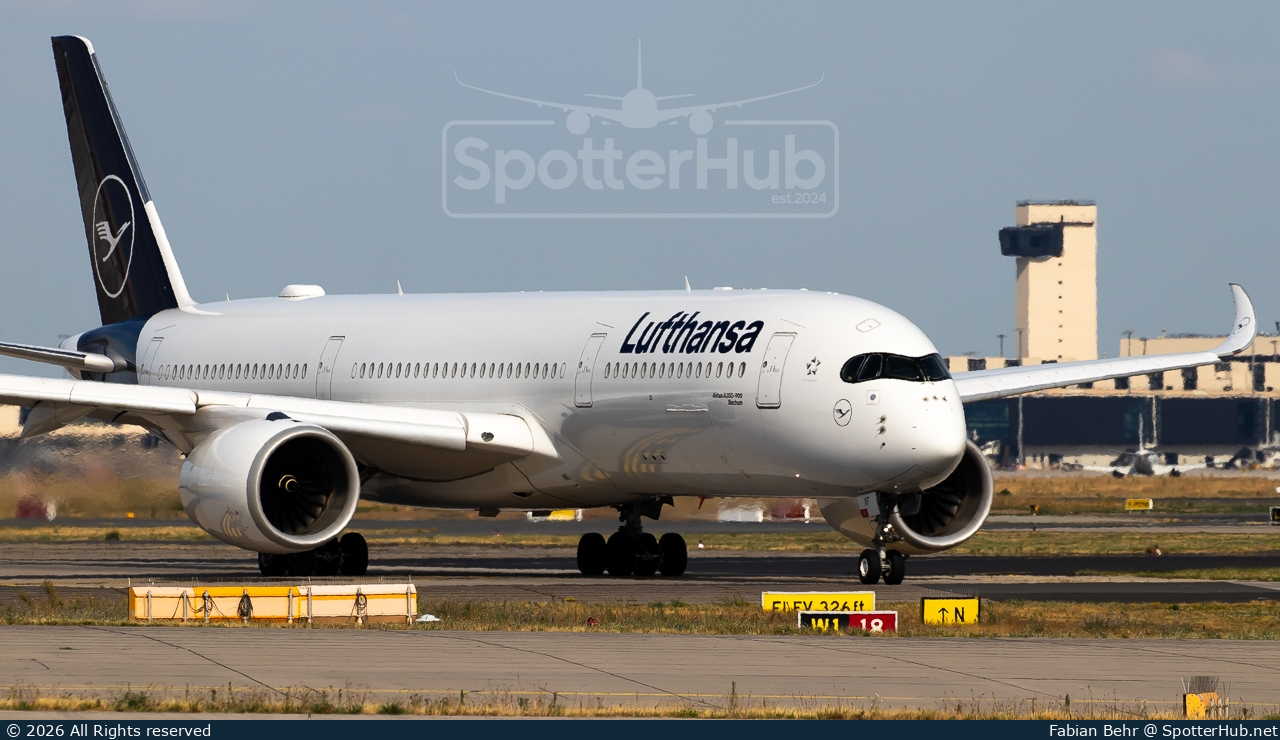 Photo of D-AIXF - Airbus A350-941 operated by Lufthansa