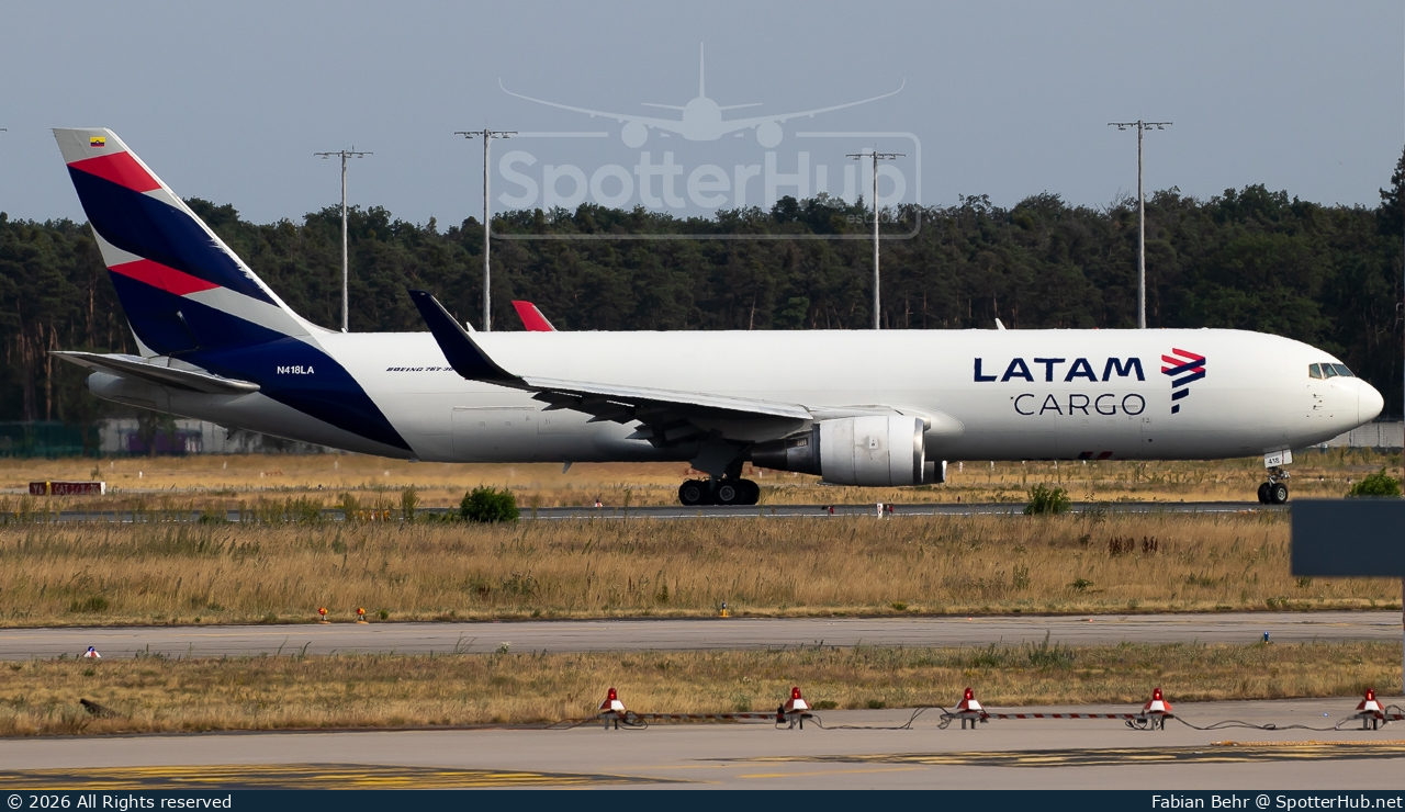 Photo of N418LA - Boeing 767-316F operated by LATAM Cargo Colombia