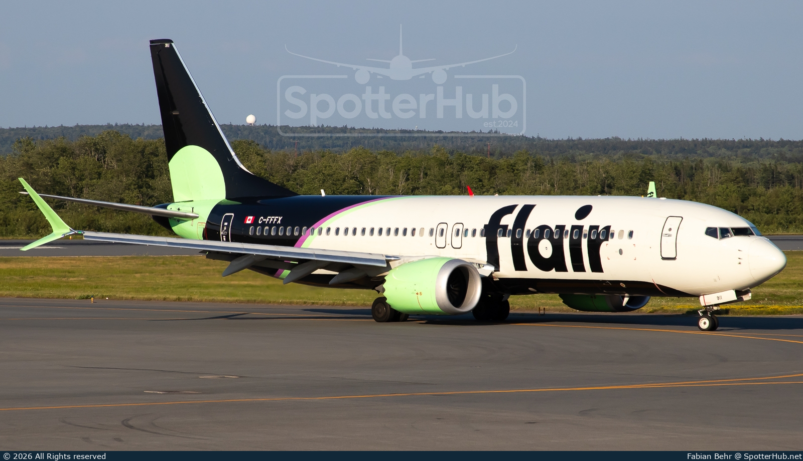 Photo of C-FFFX - Boeing 737 MAX 8 operated by Flair Airlines