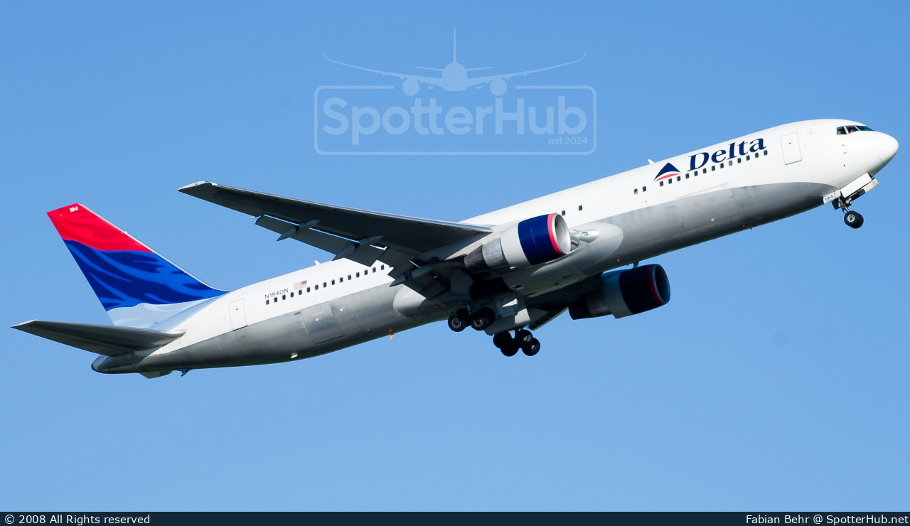 Photo of N194DN - Boeing 767-332(ER) operated by Delta Air Lines