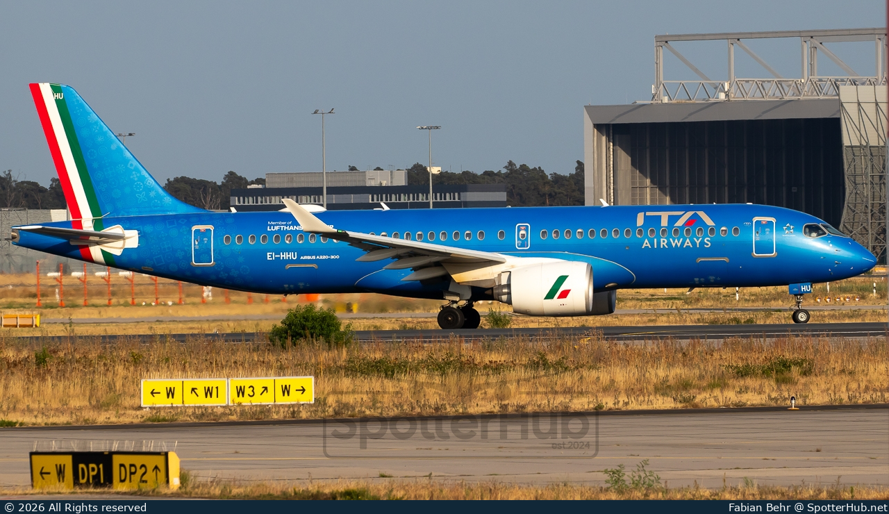 Photo of EI-HHU - Airbus A220-300 operated by ITA Airways