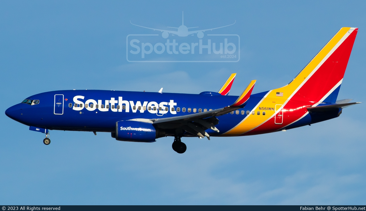 Photo of N561WN - Boeing 737-73V operated by Southwest Airlines