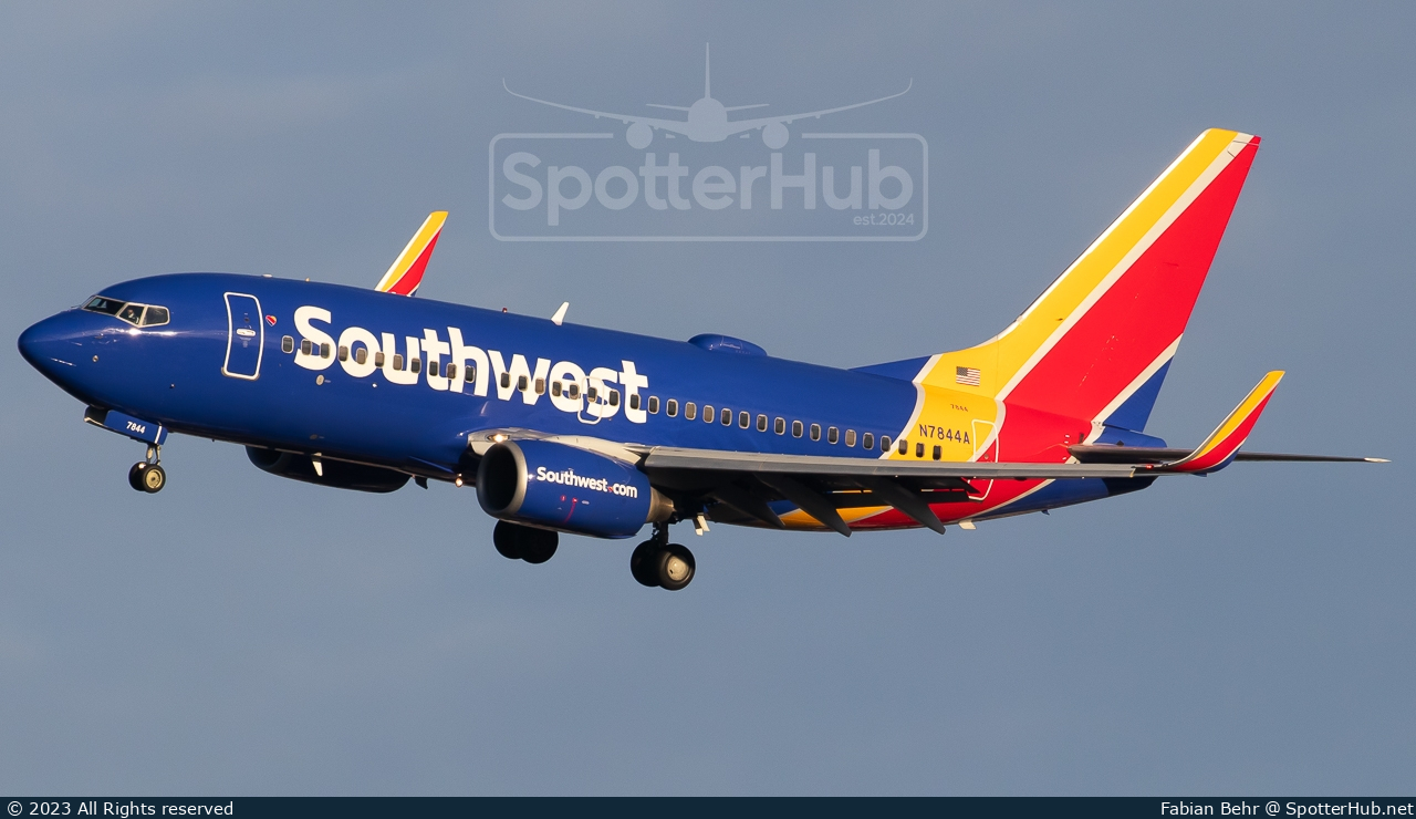 Photo of N7844A - Boeing 737-752 operated by Southwest Airlines
