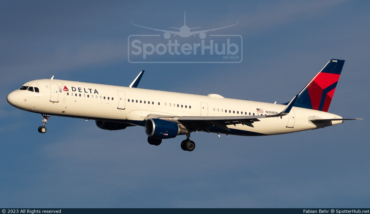 Photo of N398DN - Airbus A321-211 operated by Delta Air Lines