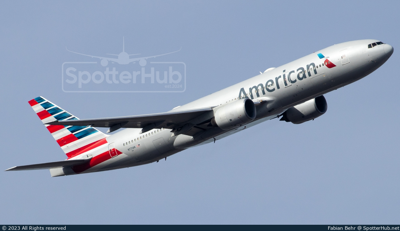 Photo of N771AN - Boeing 777-223(ER) operated by American Airlines