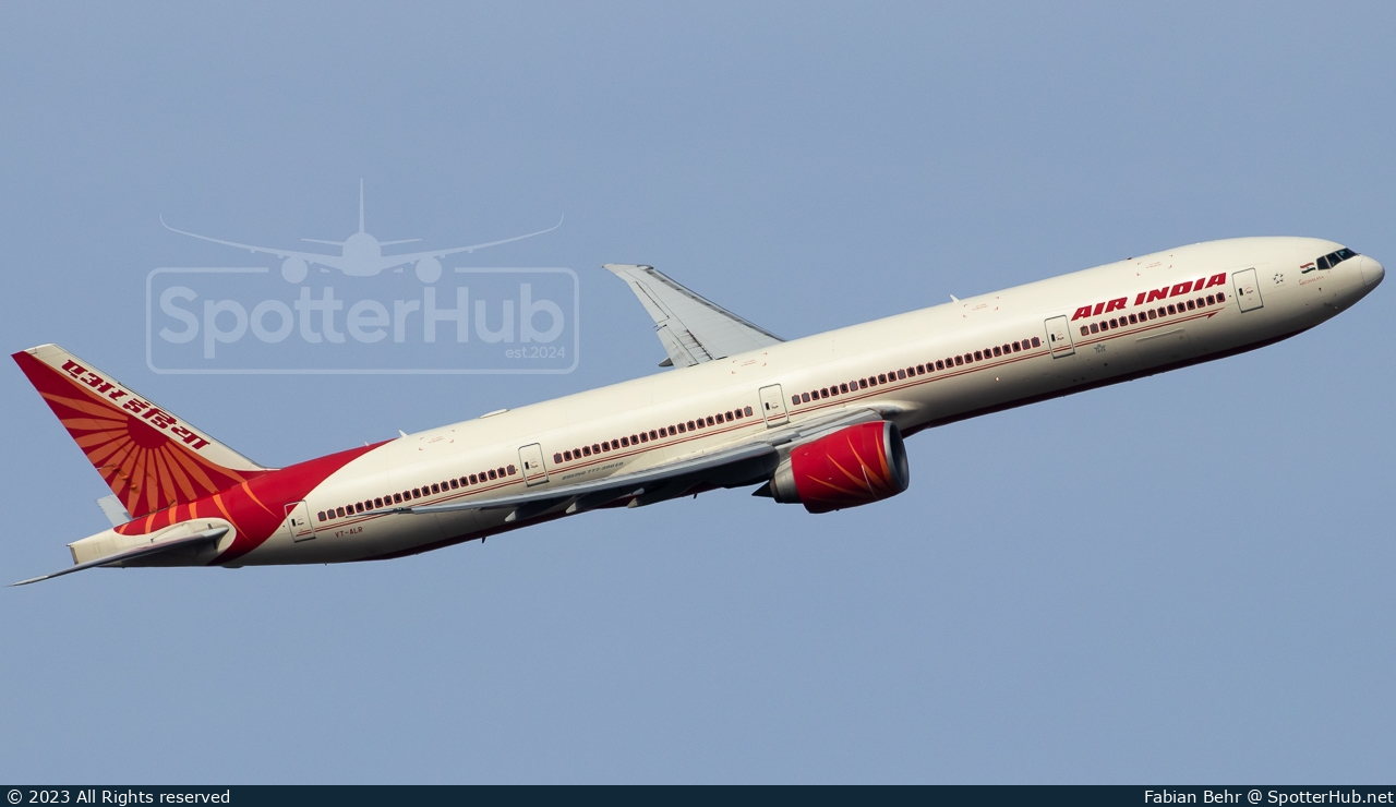 Photo of VT-ALR - Boeing 777-337(ER) operated by Air India