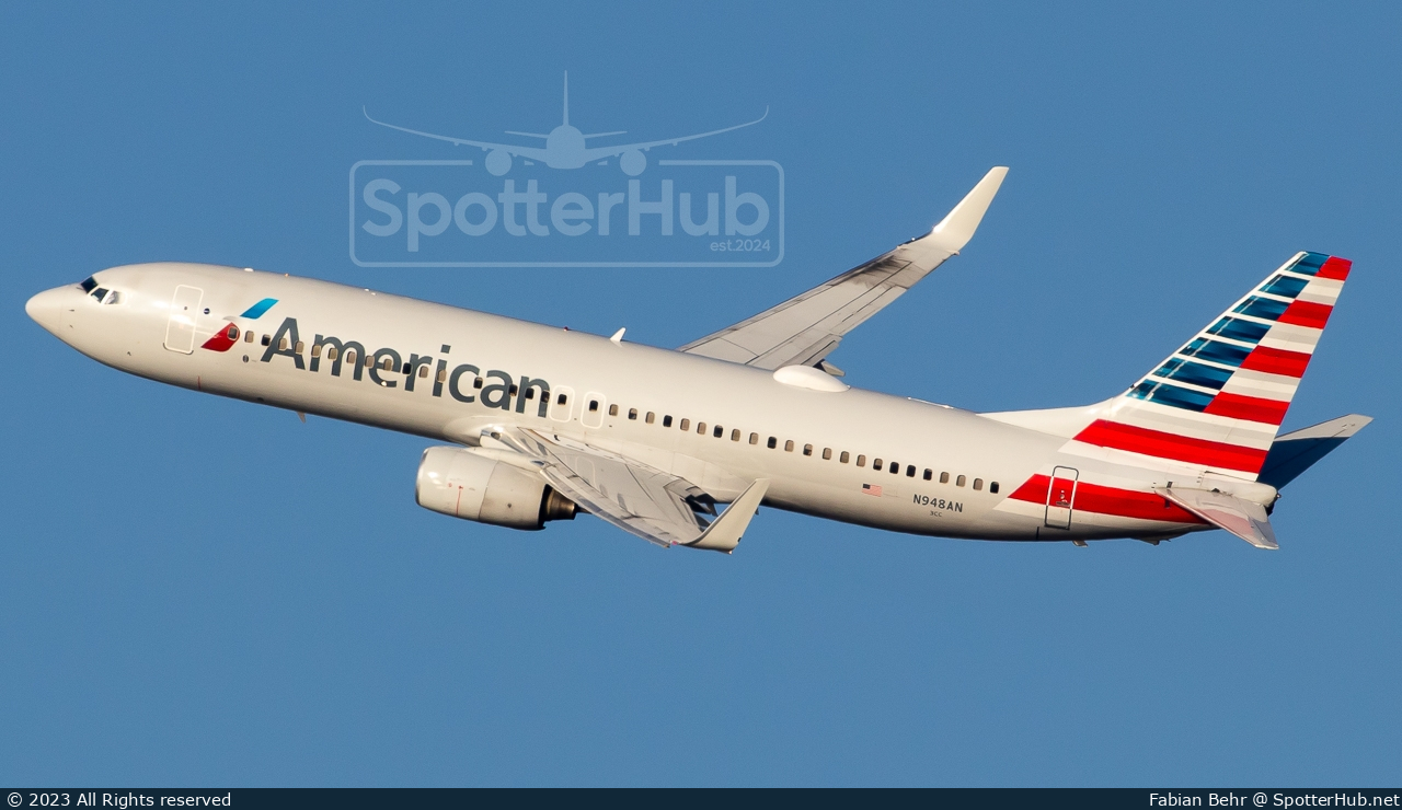 Photo of N948AN - Boeing 737-823 operated by American Airlines