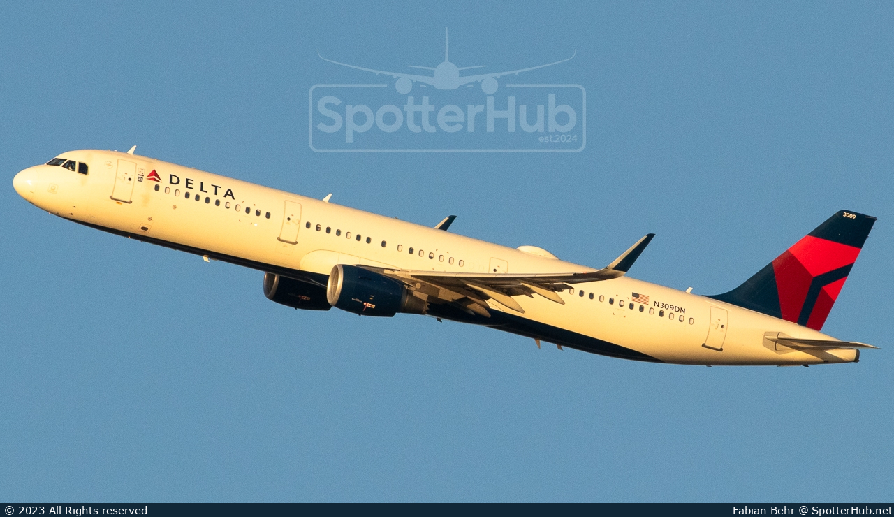 Photo of N309DN - Airbus A321-211 operated by Delta Air Lines