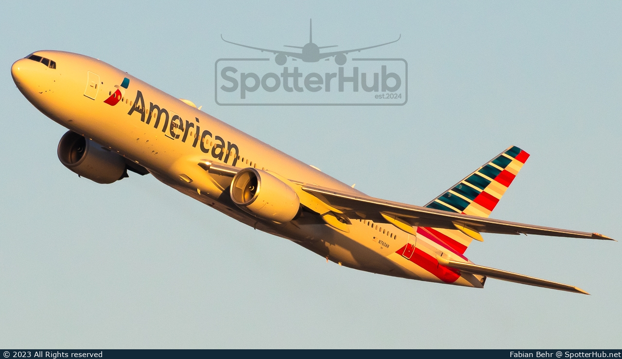 Photo of N760AN - Boeing 777-223(ER) operated by American Airlines