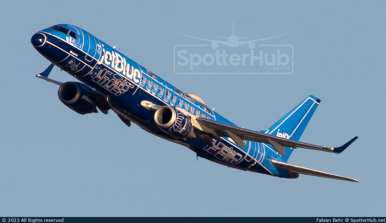 Photo of N304JB - Embraer ERJ-190AR operated by jetBlue Airways