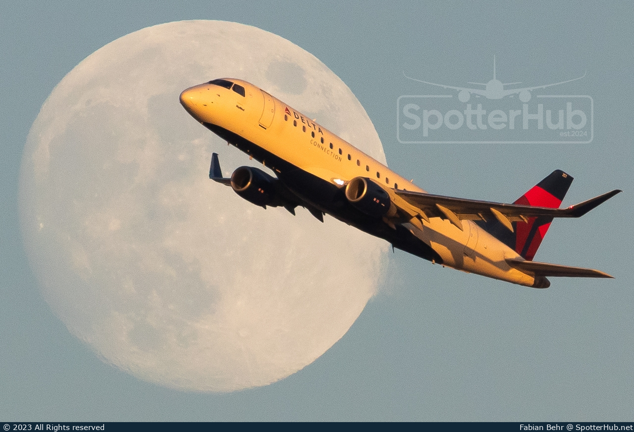 Photo of N257SY - Embraer ERJ-175LR operated by Delta Connection (opb SkyWest Airlines)