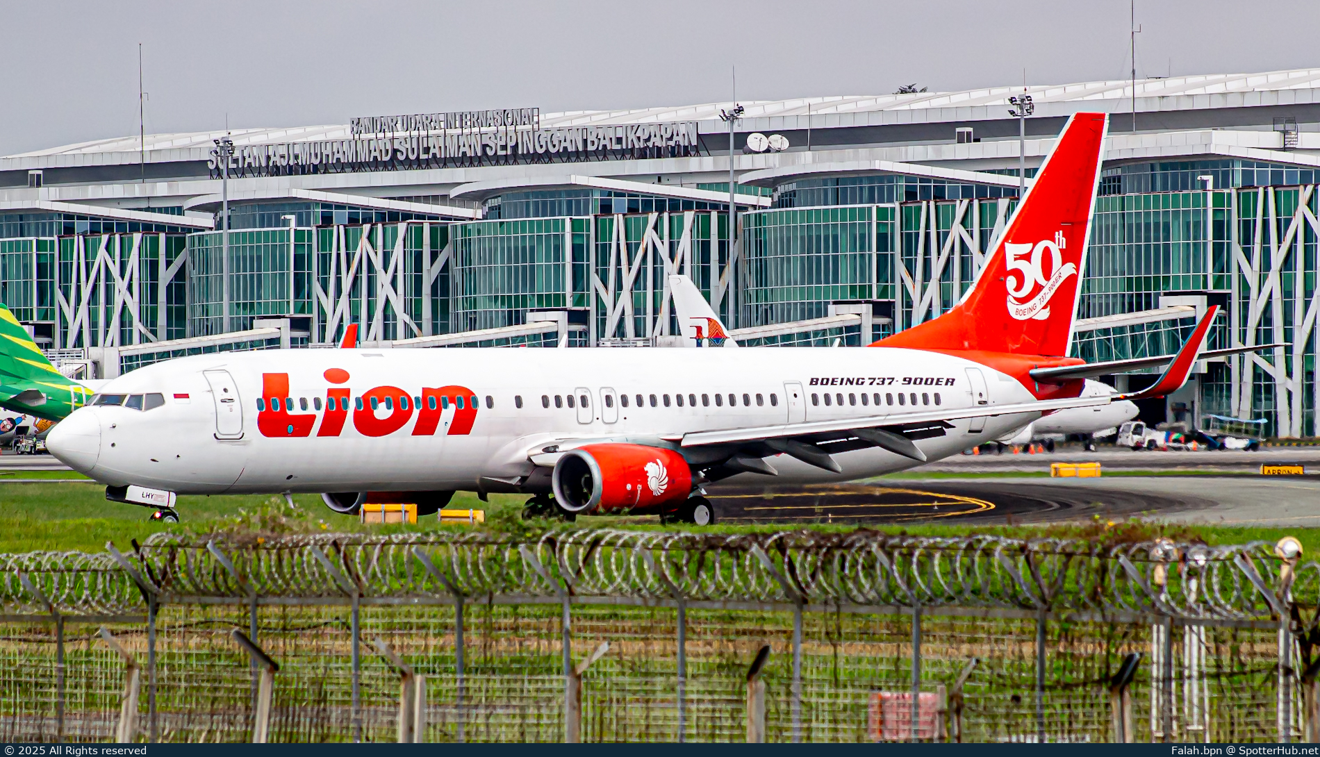 Photo of PK-LHY - Boeing 737-9GP(ER) operated by Lion Air