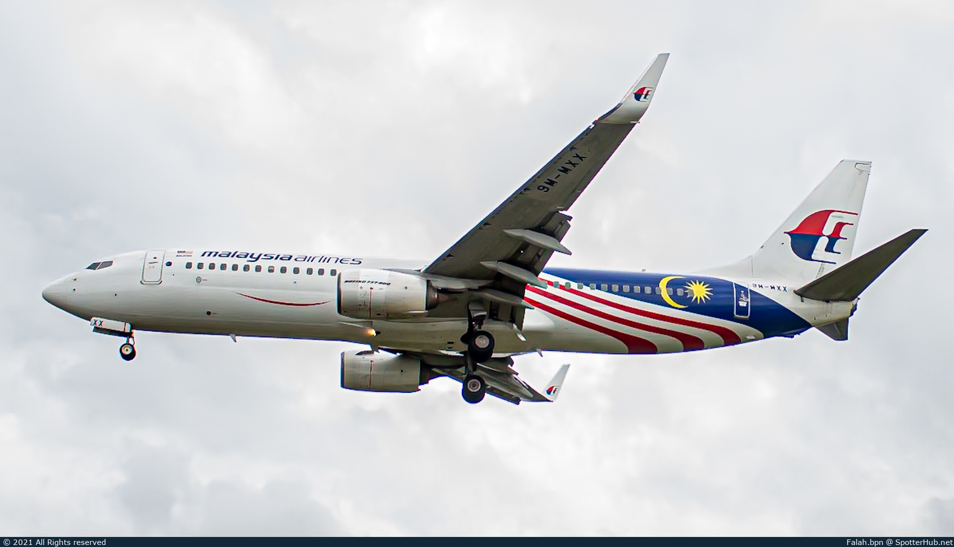 Photo of 9M-MXX - Boeing 737-8H6 operated by Malaysia Airlines