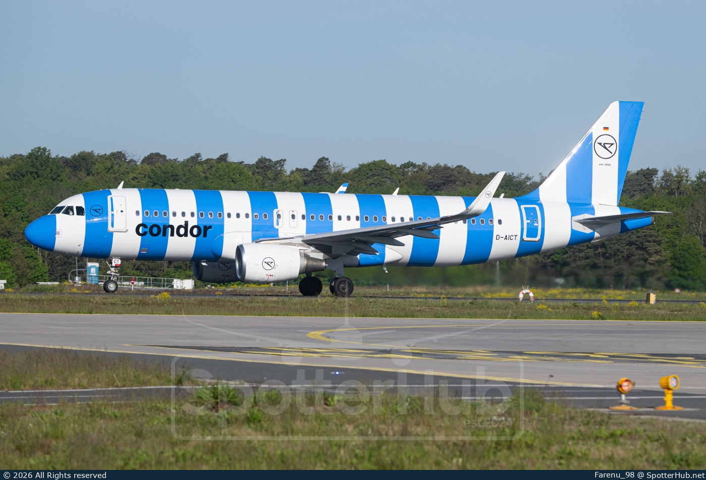 Photo of D-AICT - Airbus A320-214 operated by Condor