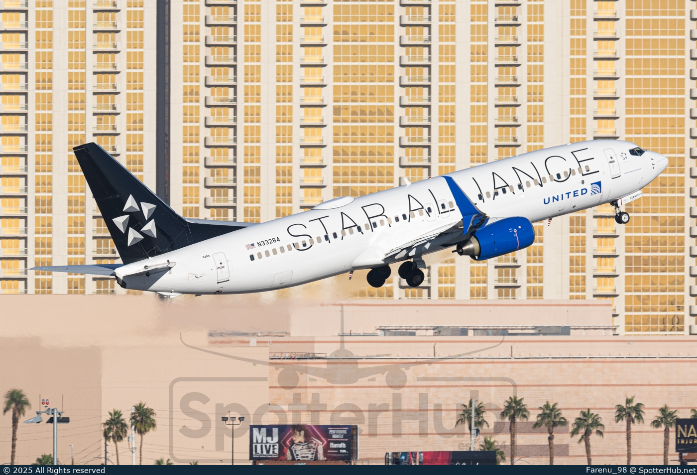 Photo of N33284 - Boeing 737-824 operated by United Airlines