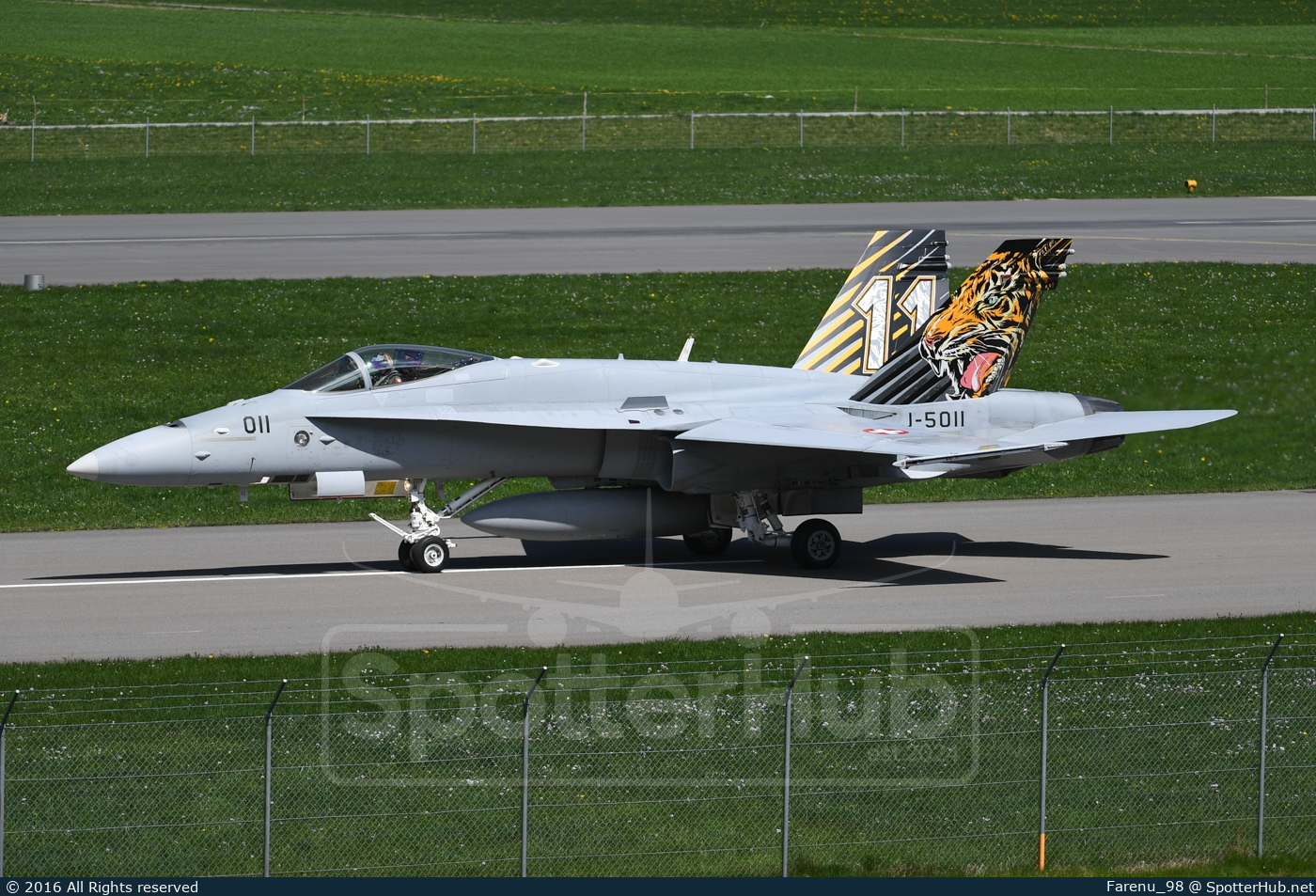 Photo of J-5011 - McDonnell Douglas F/A-18C Hornet operated by Swiss Air Force