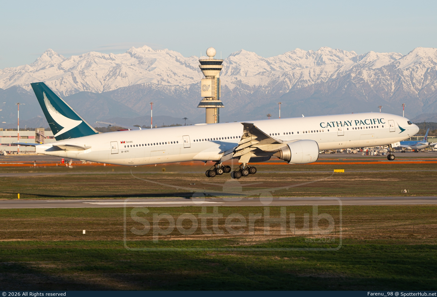 Photo of B-KPI - Boeing 777-367(ER) operated by Cathay Pacific Airways