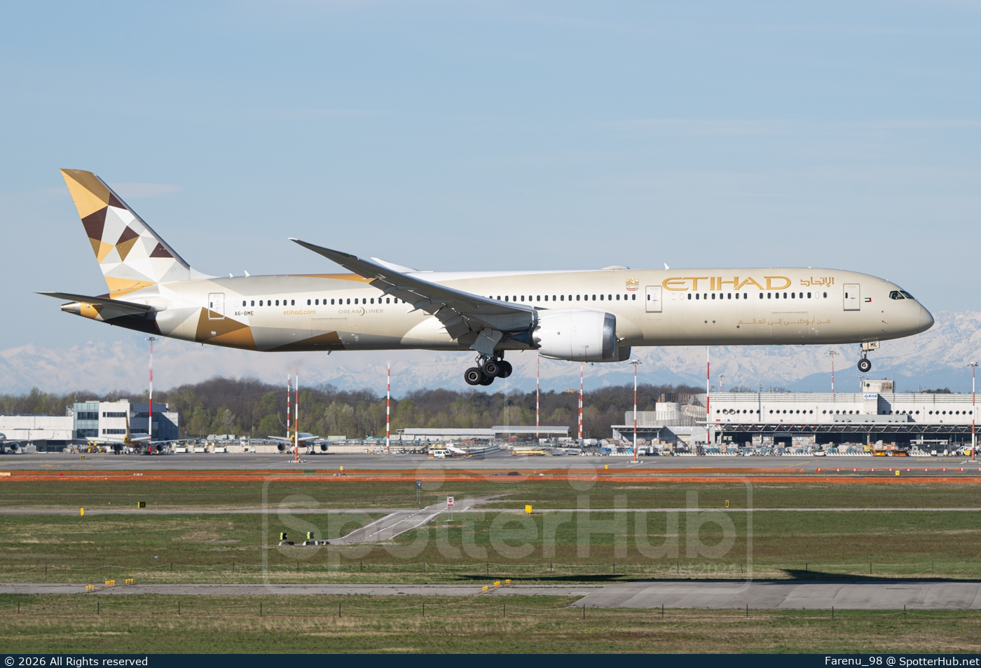 Photo of A6-BME - Boeing 787-10 Dreamliner operated by Etihad Airways