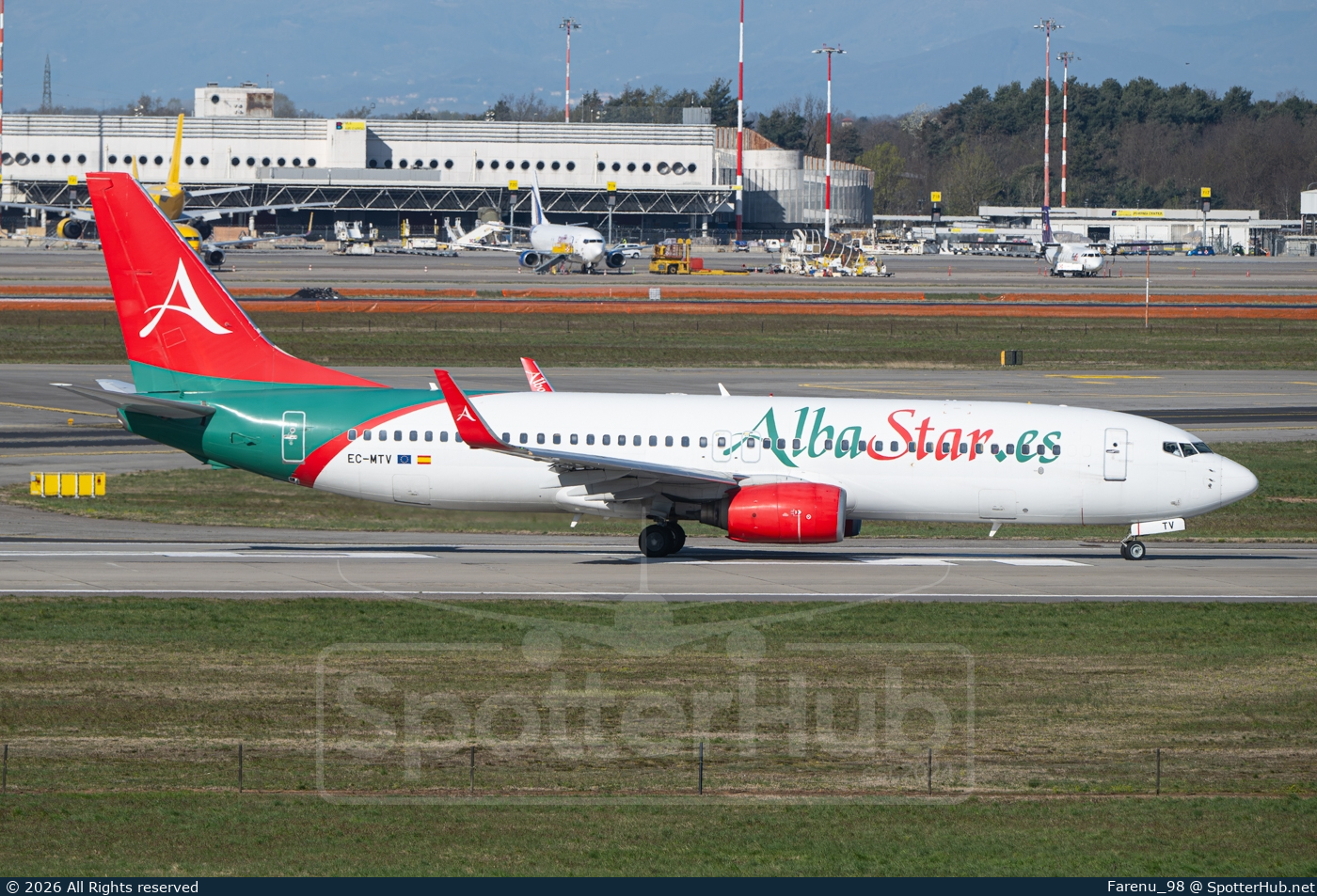 Photo of EC-MTV - Boeing 737-8K5 operated by AlbaStar