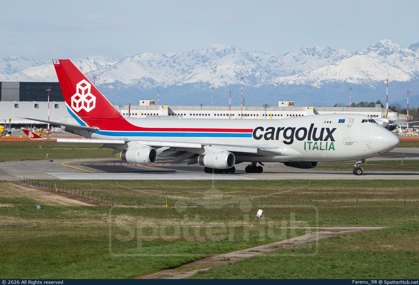 Photo of LX-UCV - Boeing 747-4R7F operated by Cargolux Italia