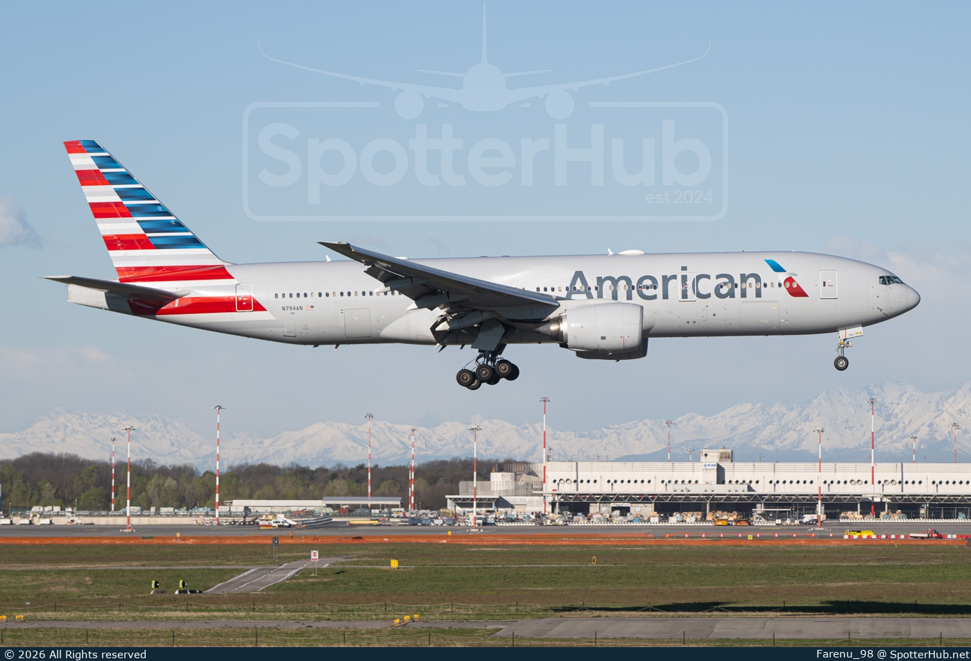 Photo of N794AN - Boeing 777-223(ER) operated by American Airlines