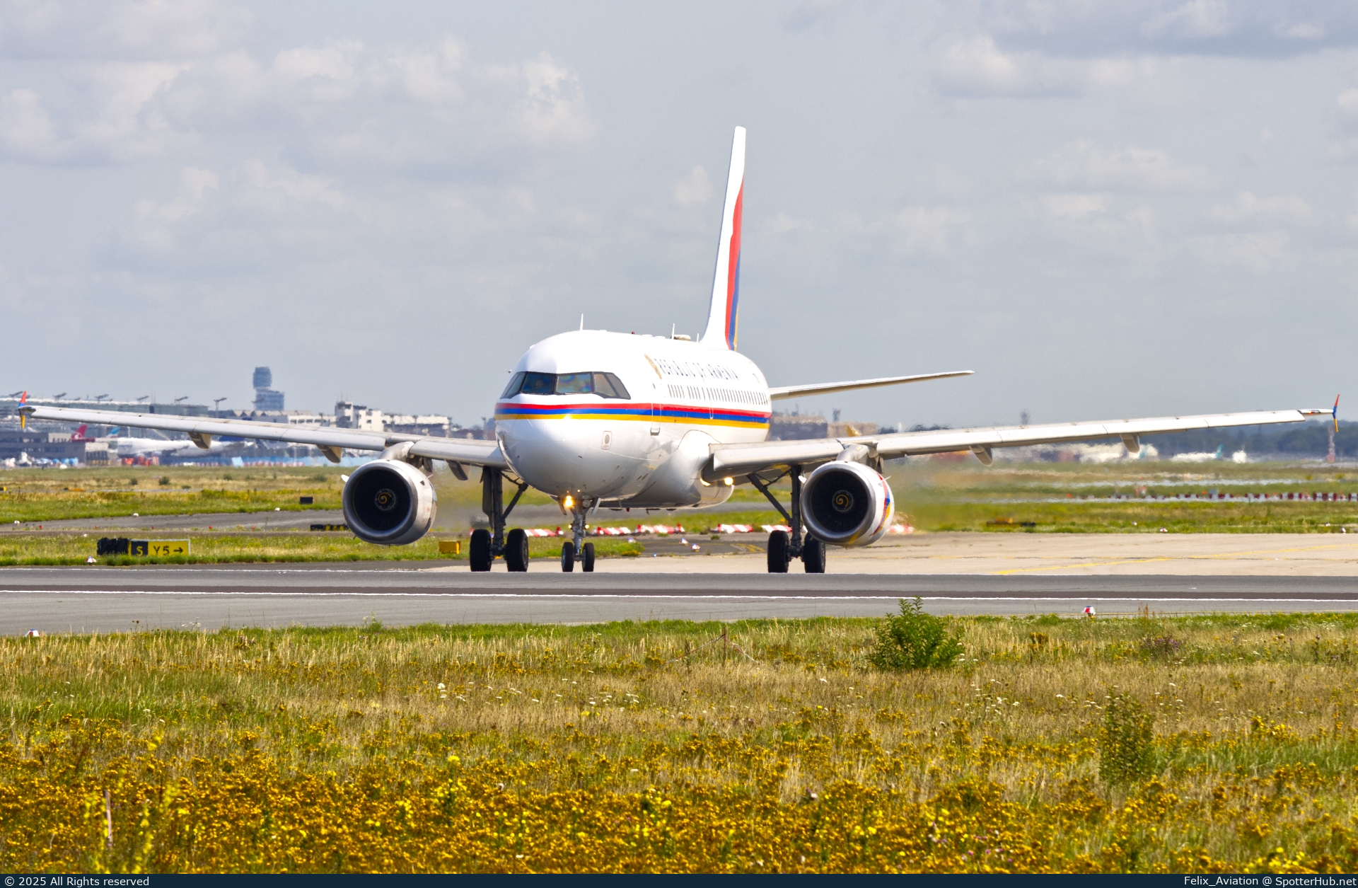 Photo of 701 - Airbus A319-132(CJ) operated by Government of Armenia