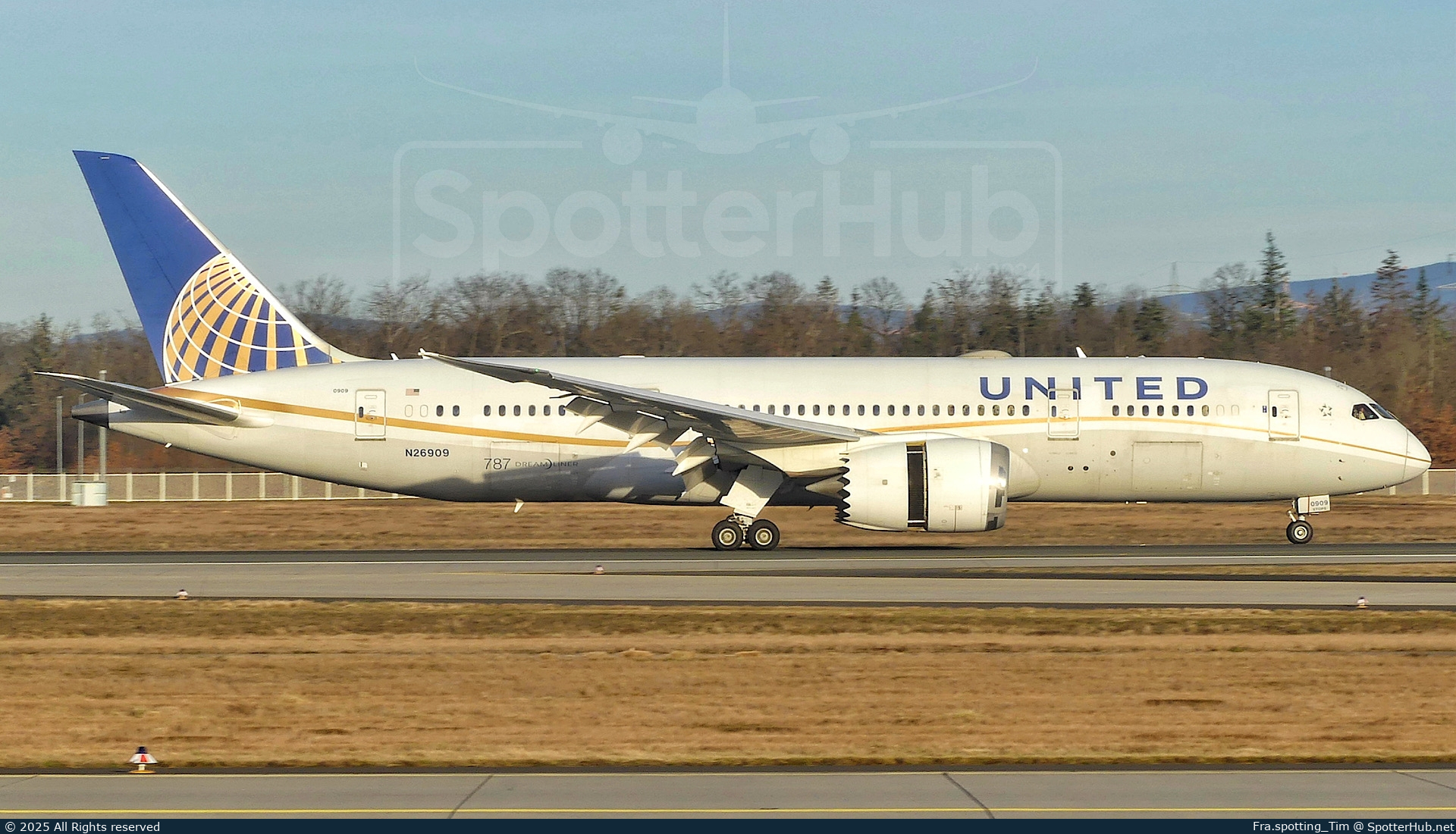 Photo of N26909 - Boeing 787-8 Dreamliner operated by United Airlines