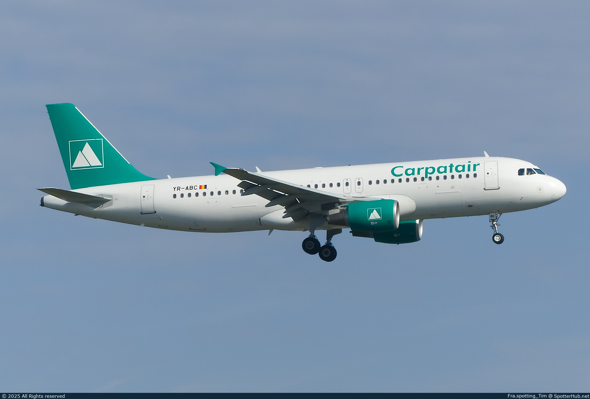 Photo of YR-ABC - Airbus A320-216 operated by Carpatair