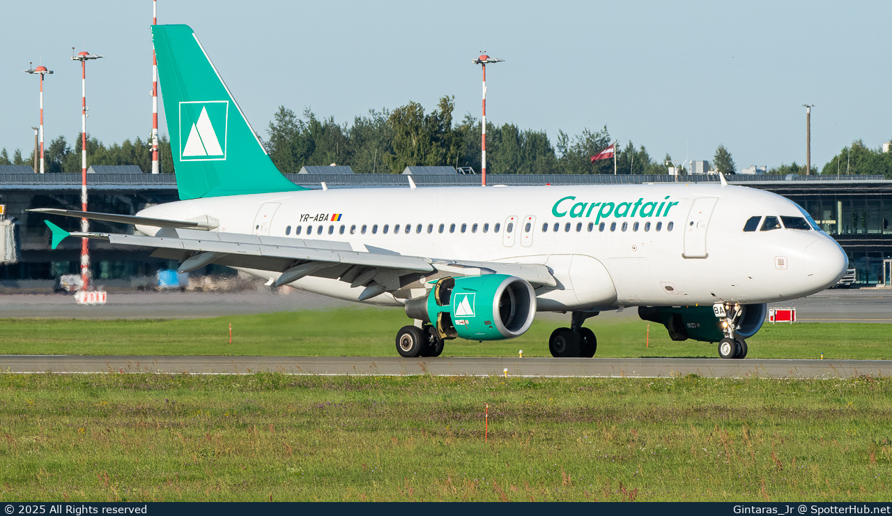 Photo of YR-ABA - Airbus A319-111 operated by Carpatair