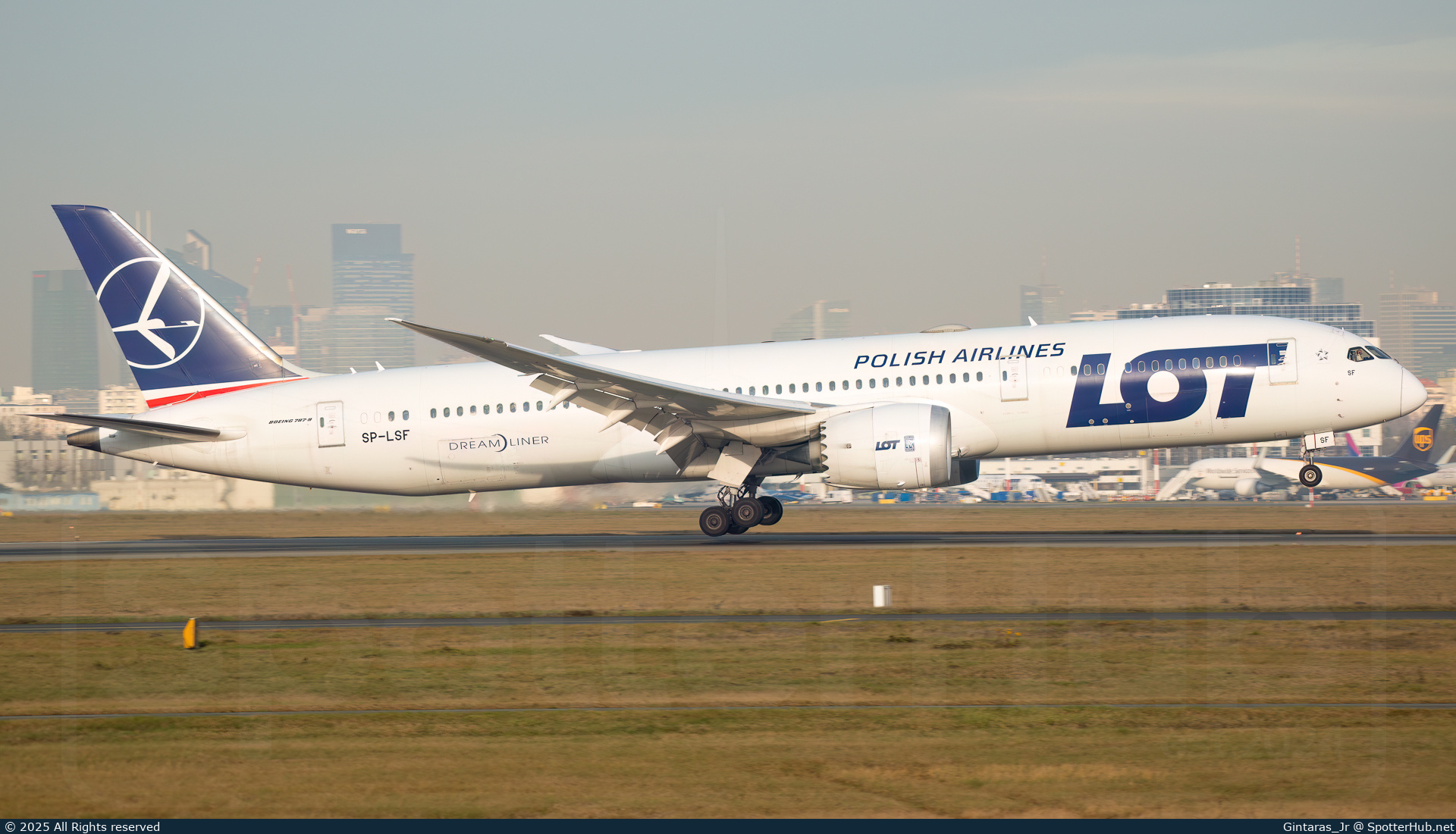 Photo of SP-LSF - Boeing 787-9 Dreamliner operated by LOT Polish Airlines